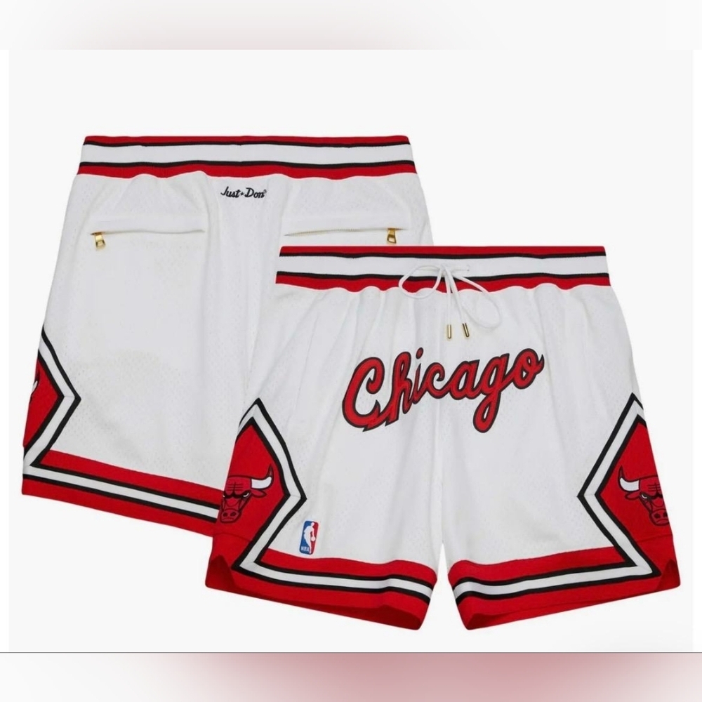 Mens Mitchell & Ness White Chicago Bulls NBA x Just Don Mesh Shorts